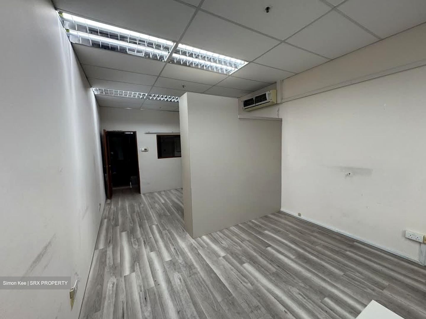 A'posh Bizhub (D27), Factory #566898801